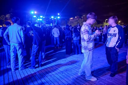 TikTok y WhatsApp, dos alternativas para contactar a quienes proveen DNI falsos para ingresar a boliches