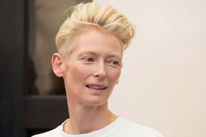 Tilda Stwinton fue precursora en llevar una estética andrógina, que evolucionó hasta definirse ella misma como género no binario.