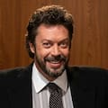 Compuso a algunos de los villanos más recordados, pero hace 14 años su vida dio un giro dramático