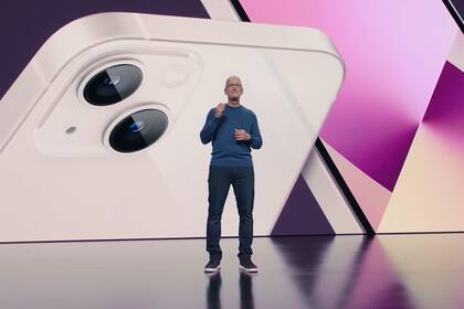 Tim Cook anuncia el nuevo iPhone 13.