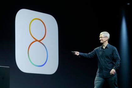 Tim Cook, CEO de Apple, durante el anuncio de iOS 8 durante la conferencia de desarrolladores de la compañía el pasado junio