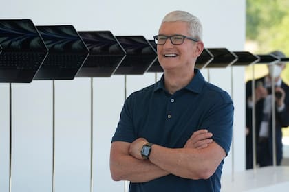 Tim Cook elevó el valor de mercado de Apple de 350 mil millones de dólares a 4 billones en una década y media