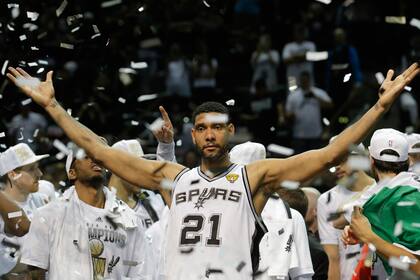 Tim Duncan anunció su retiro