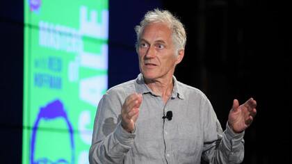 Tim O'Reilly es fundador y director de O'Reilly Media. Es la mente detrás de conceptos claves en tecnología como la web 2.0 y los softwares de código abierto.