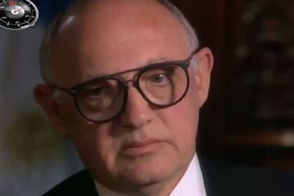 Timerman, durante la entrevista con la cadena CBS