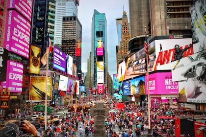 Times Square es una de las paradas obligatorias de los turistas que visitan Nueva York, y más en esta época