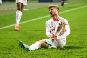 Timo Werner, delantero de Alemania, es la más reciente figura de la que se confirmó su ausencia para el Mundial de Qatar