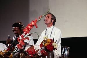 De profesor en Harvard a gurú del LSD: la historia del hombre que inspiró una clásica canción de los Beatles