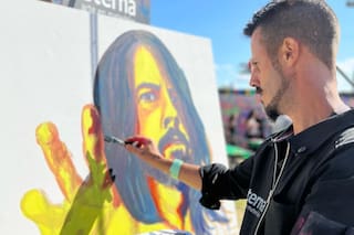 El insólito recorrido del artista argentino que terminó en el escenario con Foo Fighters