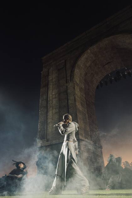 Tini dio tres shows en Club Hurlingham para presentar "Un mechón de pelo"