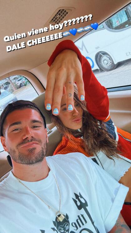 Tini Stoessel lució unas uñas con la bandera de la Argentina.