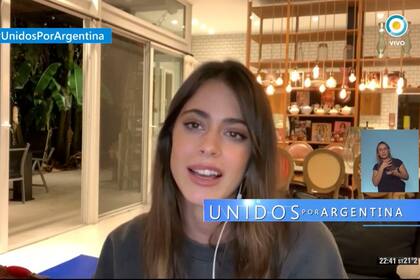 Tini Stoessel habló y cantó en el especial