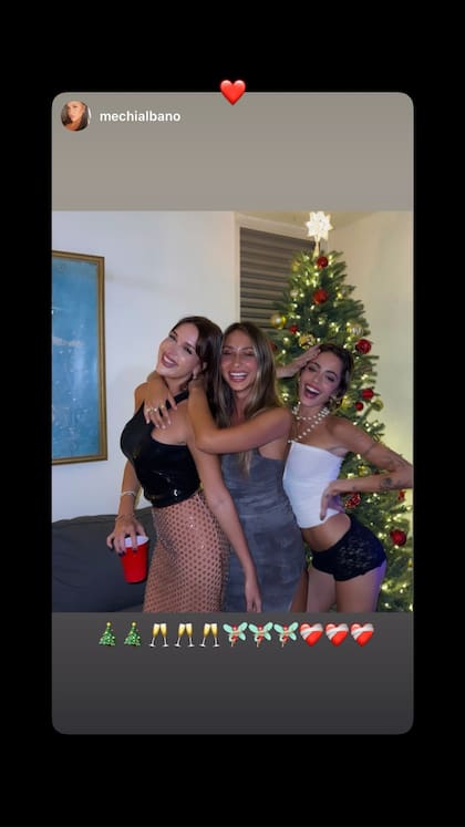 Tini Stoessel viene de un gran año a nivel profesional y se mostró muy feliz con sus grandes amigas. “Sueños que nunca imaginé vivir, tener una canción con la banda de mis sueños, lanzar la primera canción de mi próximo álbum y haberla compartido con ustedes me hizo demasiado feliz”, sostuvo la actriz y cantante al recapitular algunos de sus mejores momentos de 2024. Y aunque no termina de confirmar su relación con la cantante puertorriqueña Young Miko, a las dos se las vio posar frente al mismo árbol de Navidad