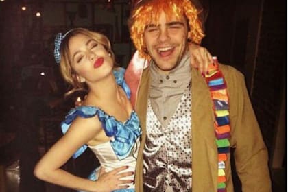 Tini Stoessel y Peter Lanzani; cuando comenzaron a salir, él tenía 23 años y ella, 16