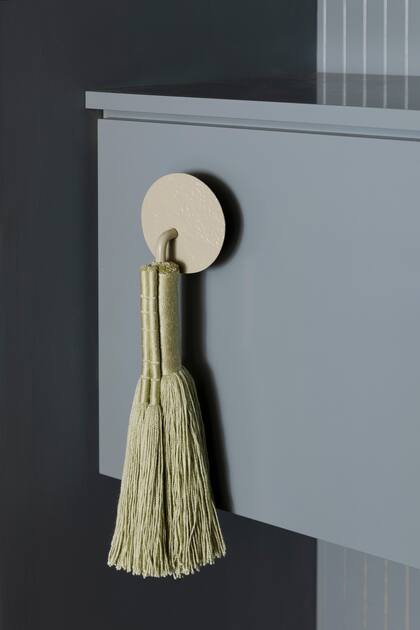 Tirador ‘Cascada’ diseñado por Agostina Branchi