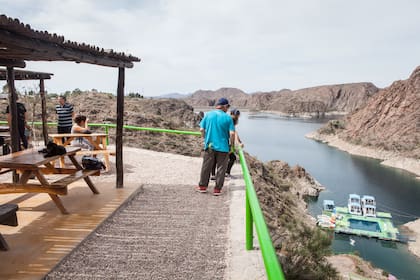 Tirobangi es la novedad en el Embalse Los Reyunos.