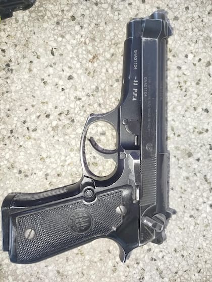 Tiroteo en Villa Crespo: un policía se bajó del auto, comenzó a disparar e hirió a un hombre.