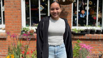 Tisha asegura que el colegio le ha ayudado a desarrollar la confianza en sí misma y a aprender a solucionar los problemas con los demás