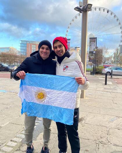 Tito Gradin se encontró de casualidad a Julián Álvarez paseando por Liverpool