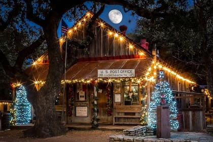 Toda la ciudad de Fredericksburg se decora por Navidad