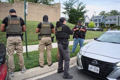 Toda persona inmigrante detenida en el estado podrá ser puesta a disposición del ICE si enfrenta cargos por delitos graves como homicidio, robo con violencia, fraude financiero, explotación sexual infantil o lavado de dinero