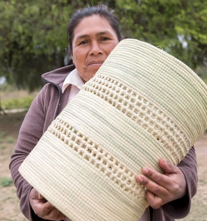 Todas las artesanías de la cooperativa son totalmente hechas a mano y cada una lleva su técnica
