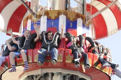 Todas las atracciones del parque usaron parte de la construcción principal para conservar su historia (Facebook / @zdtamusement)