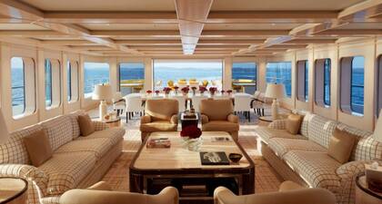 Todas las comoididades del yate Aquarius que trajo al Emir a Punta del Este.