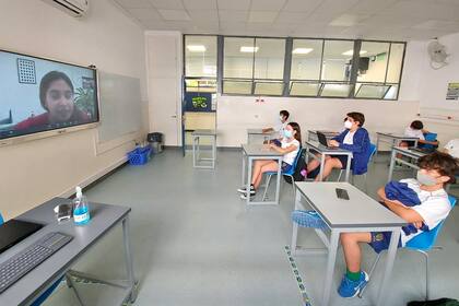 Todas las escuelas con modalidad presencial o bimodal hicieron rotar a los chicos en grupos o "burbujas"