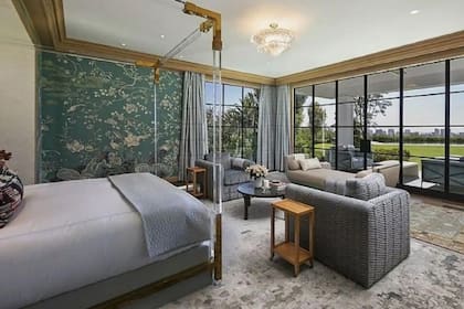 Todas las habitaciones de la mansión de JLo y Ben Affleck tiene enormes ventanales