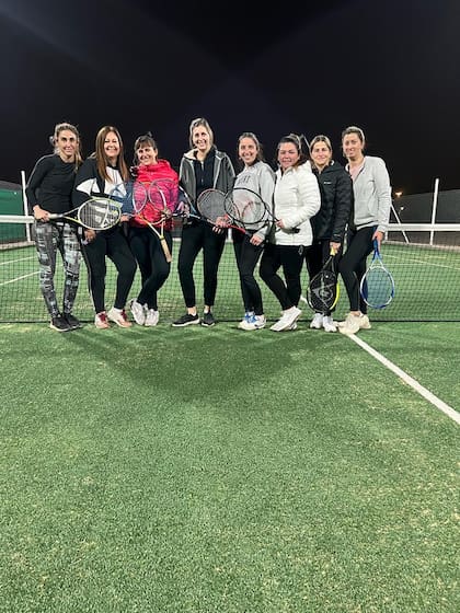 Todas las semanas da clases a sus amigas, que le recuerdan algunos momentos de su carrera (Archivo Clarisa Fernández)