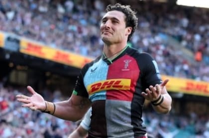 Todavía no lleva una temporada completa en Harlequins, pero Rodrigo es el más expuesto por el club en las redes sociales; eso incomoda por "vergüenza" al mendocino, pero sus compañeros lo toman a bien.