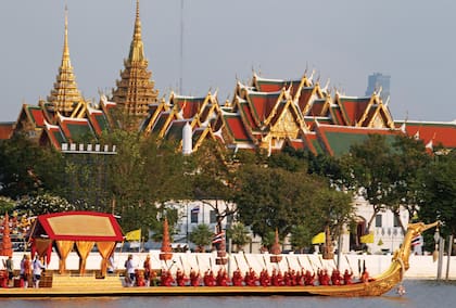 Todo a lo grande. Aquí, las embarcaciones reales en el río Chao Phraya River para celebrar, en 2019, la coronación de Maha. 