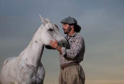 "Todo comenzó cuando un tío me regaló un caballo", dice Marcos Villamil