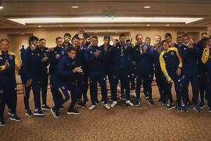 Todo el plantel y el cuerpo técnico de Boca le dio un mensaje de aliento a los chicos que este sábado jugarán ante Banfield