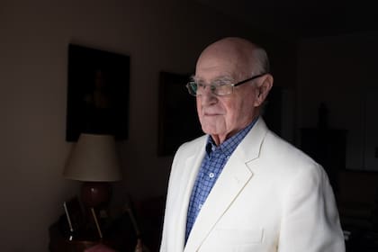 “Todo lenguaje autoritario y agresivo constituye una amenaza a la libertad de prensa”, dijo el politólogo Natalio Botana.