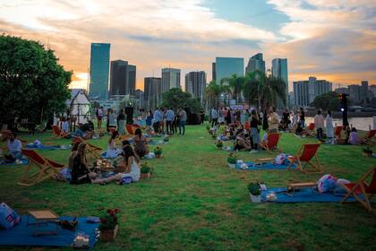 Todo listo, con aterdecer incluido, para el picnic con protocolo