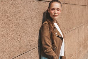 El insólito objeto escolar que puede ayudarte a limpiar la gamuza