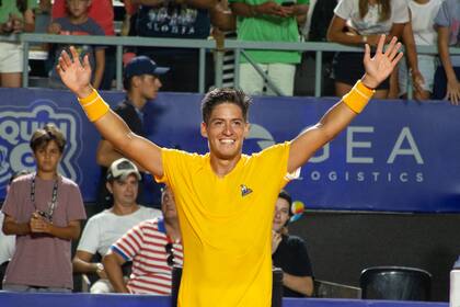 Todo sonrisa: Báez es el tercer campeón argentino en Córdoba