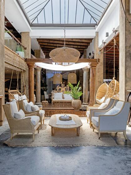 Todo un clásico del Puerto, Compañía Nativa.