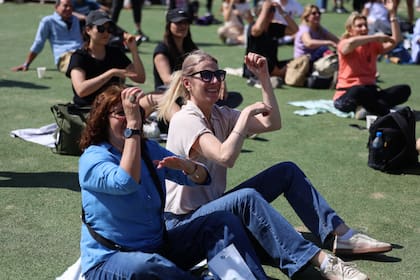 Todos llevaron mat o lonita
