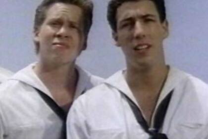 Todos los actores tienen que empezar en alguna parte. Y Adam Sandler empezó con el film Going Overboard.