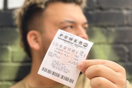 Todos los detalles sobre el pozo acumulado del Powerball y cómo es mejor cobrarlo