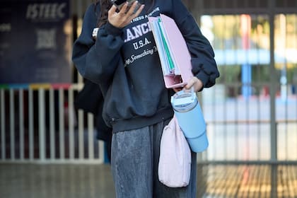 Todos los elementos a la vista, para un mejor control de ingreso a los colegios de Mendoza