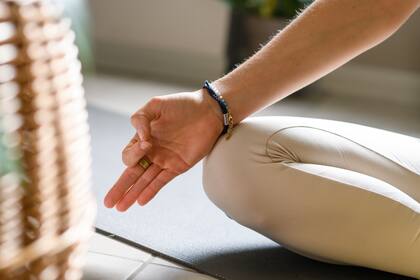 Todos los expertos coinciden que a meditar se aprende meditando. Aseguran que el mayor mito es creer que no se puede, pero es sencillo comenzar