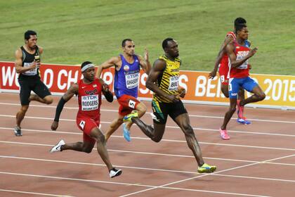 Todos los flashes con Usain Bolt, quien terminó con el quinto mejor tiempo en las primeras series