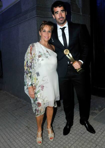 Nacho Viale se llevó su Tato por los programas de su abuela, Almorzando con Mirtha Legrand y La Noche de Mirtha, que fueron considerados los mejores ciclos de interés general