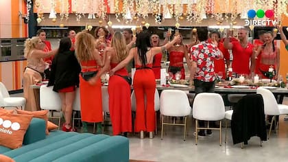 Todos los jugadores decidieron participar del brindis navideño