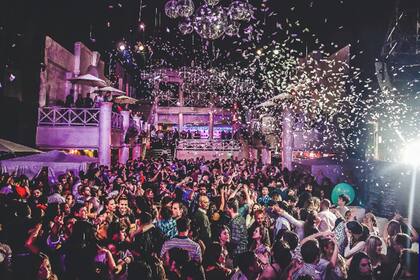 Todos los miércoles, Mystique propone fiestas temáticas