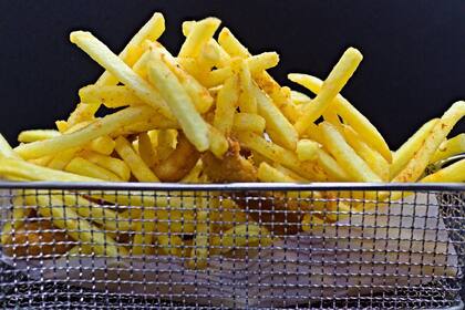 Todos los restaurantes de esta lista ofrecen papas fritas como guarnición principal
